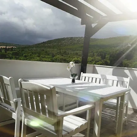 Vlahov Apartment Sibenik